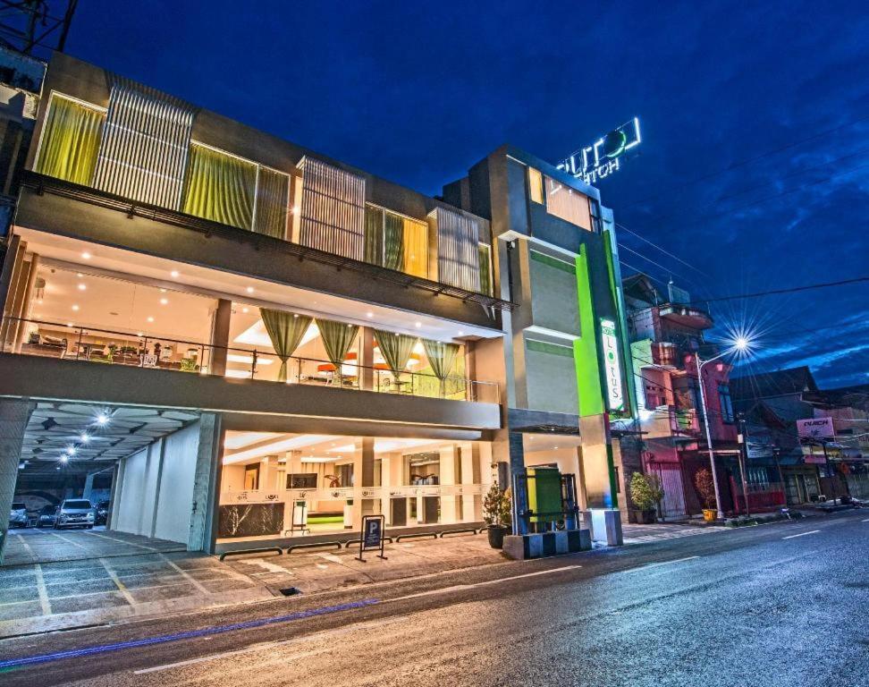 Lotus Hotel Subang Exterior foto